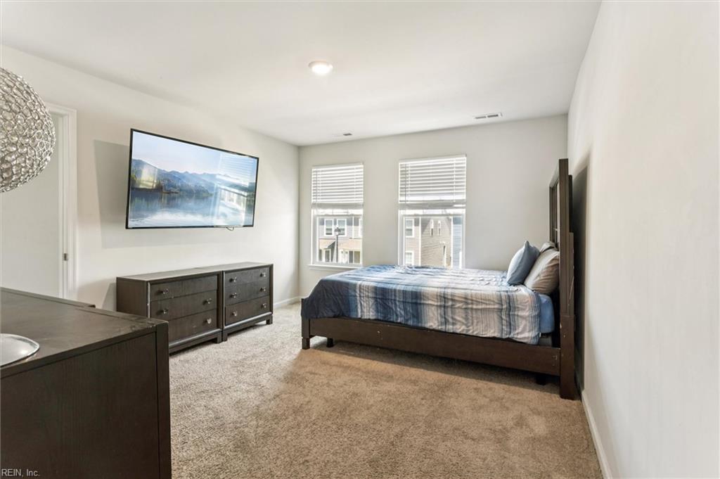 1519 Auckland CT
