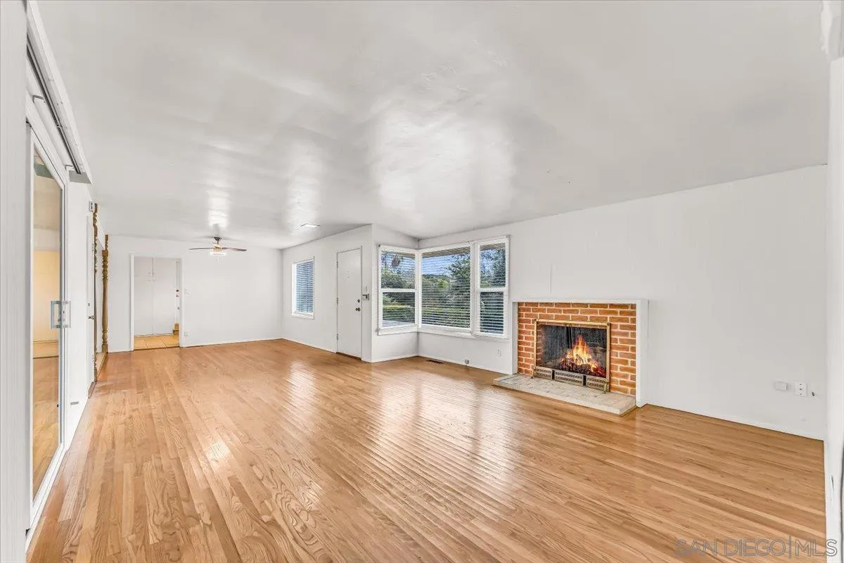 1222 Oak Dr