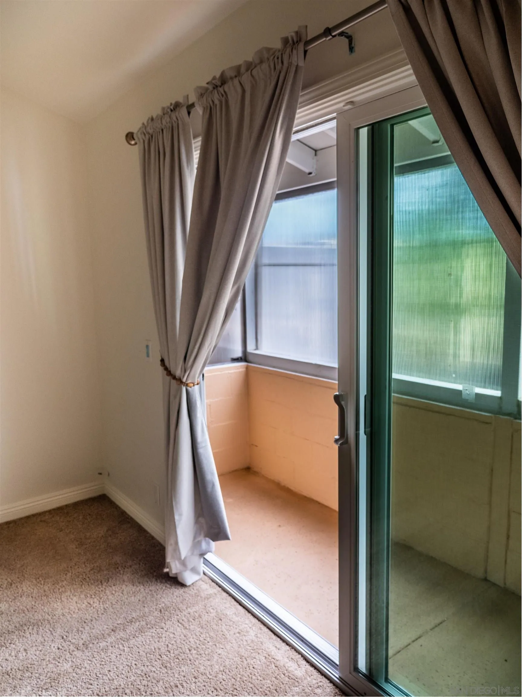 44511 La Paz Rd