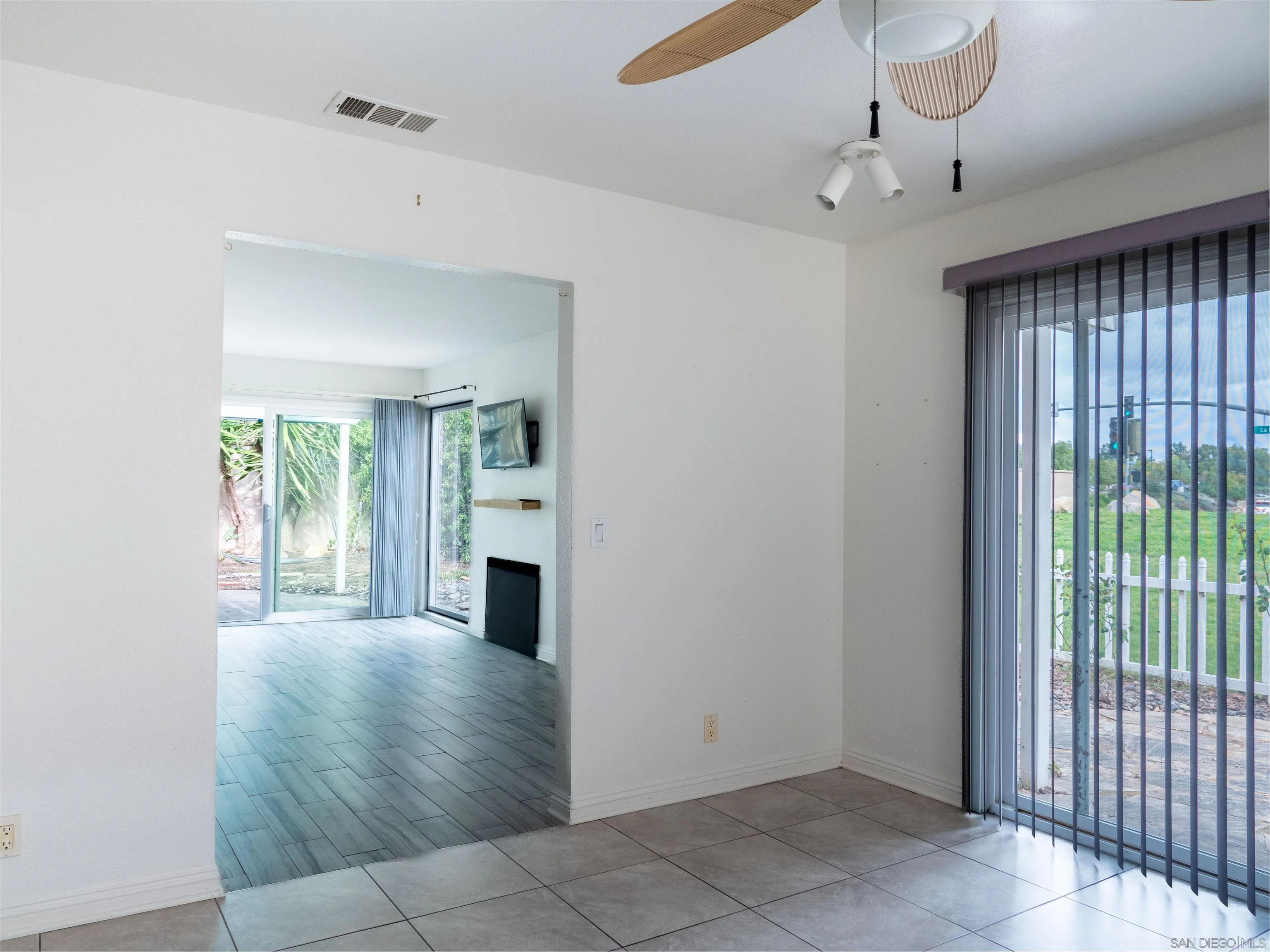 44511 La Paz Rd