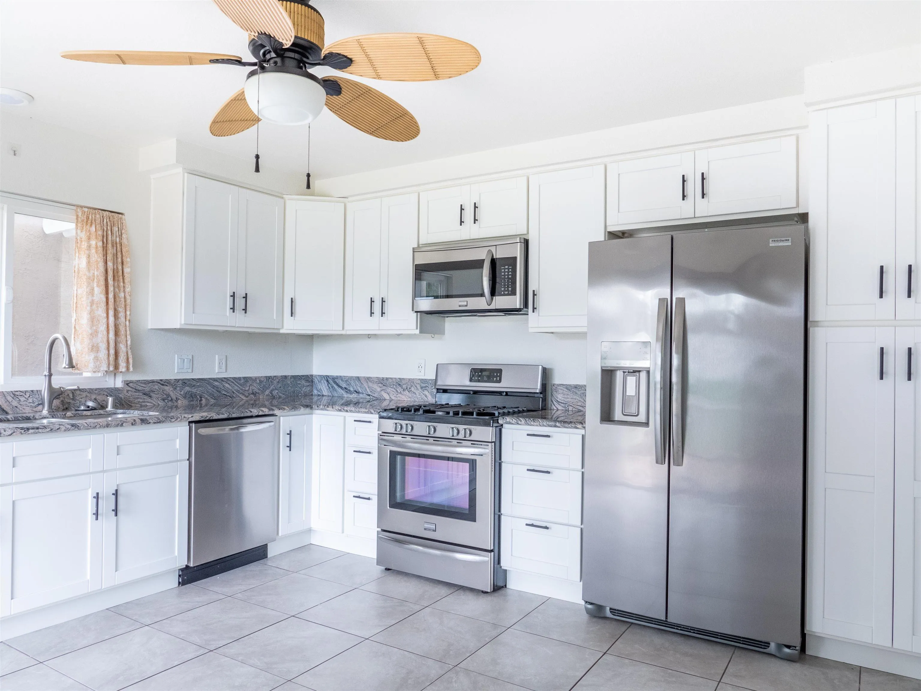 44511 La Paz Rd