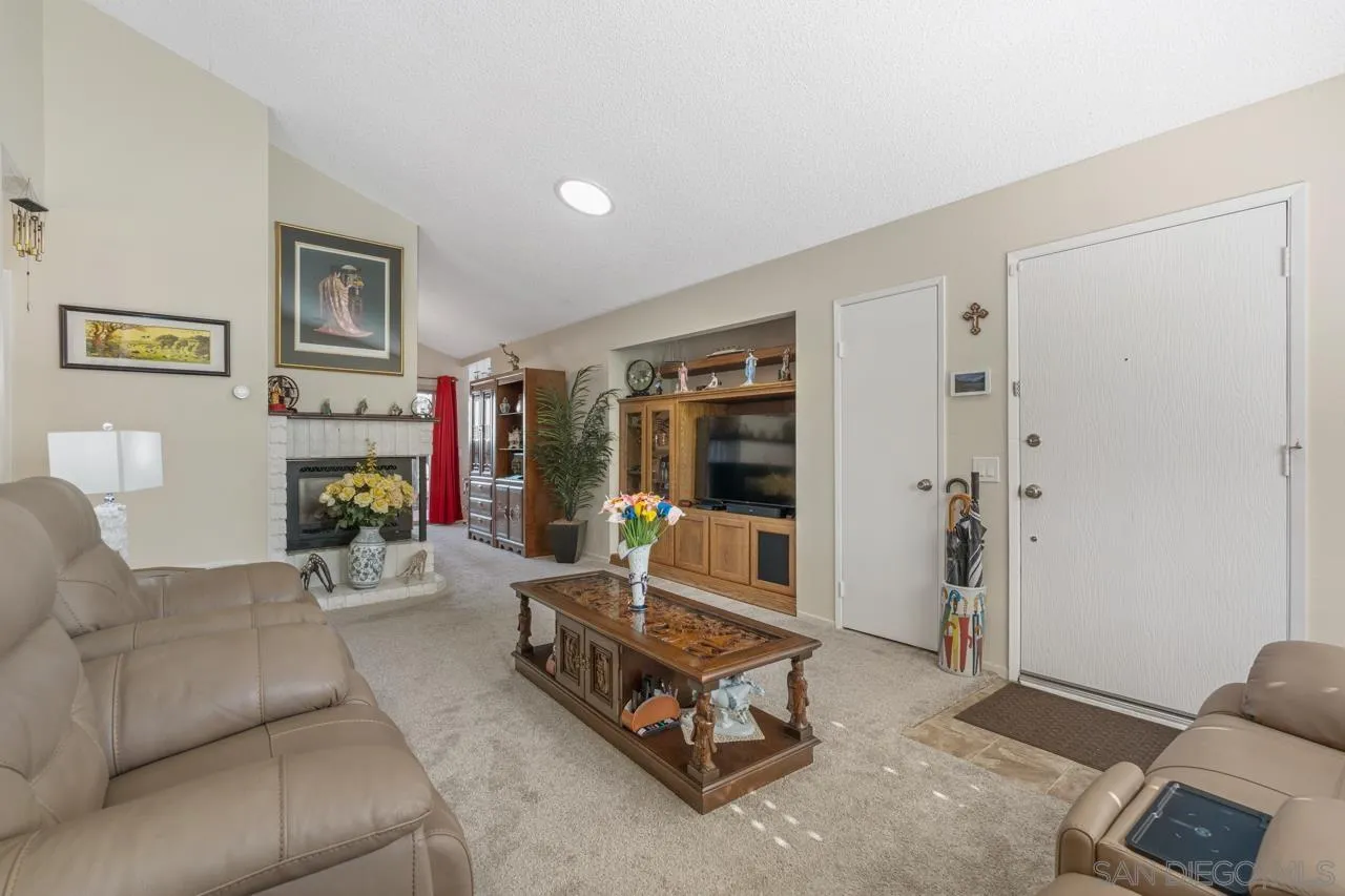 724 Nob Circle