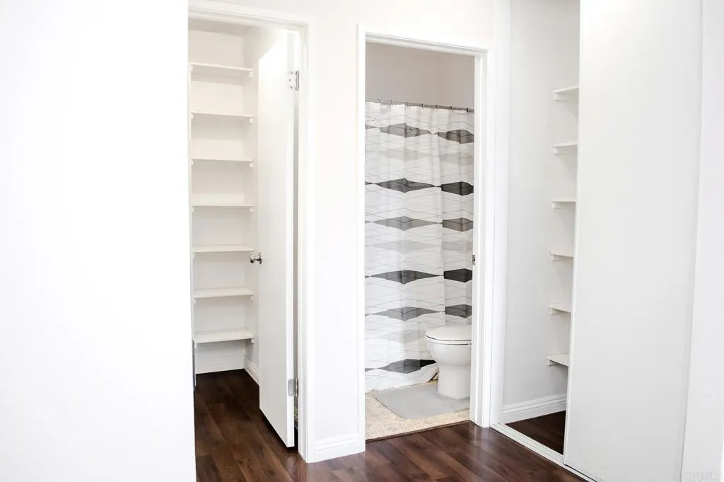 879 W San Ysidro Blvd Unit: 10