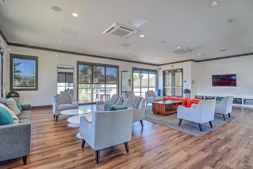 1270 Paseo Sea Breeze Unit 21