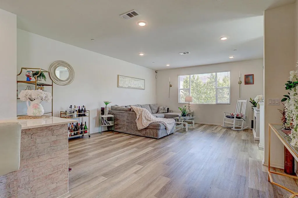 1270 Paseo Sea Breeze Unit 21