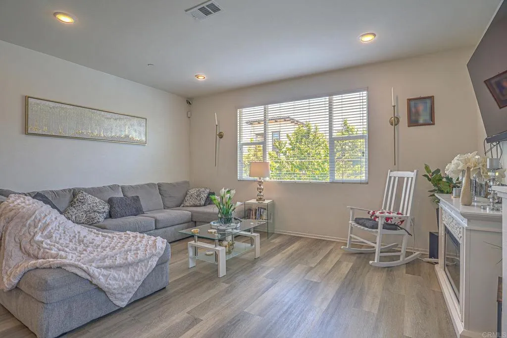 1270 Paseo Sea Breeze Unit 21