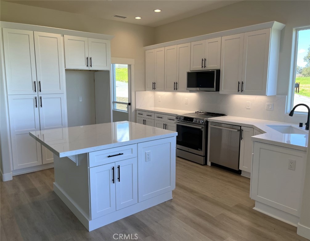 12715 Escabroso Court