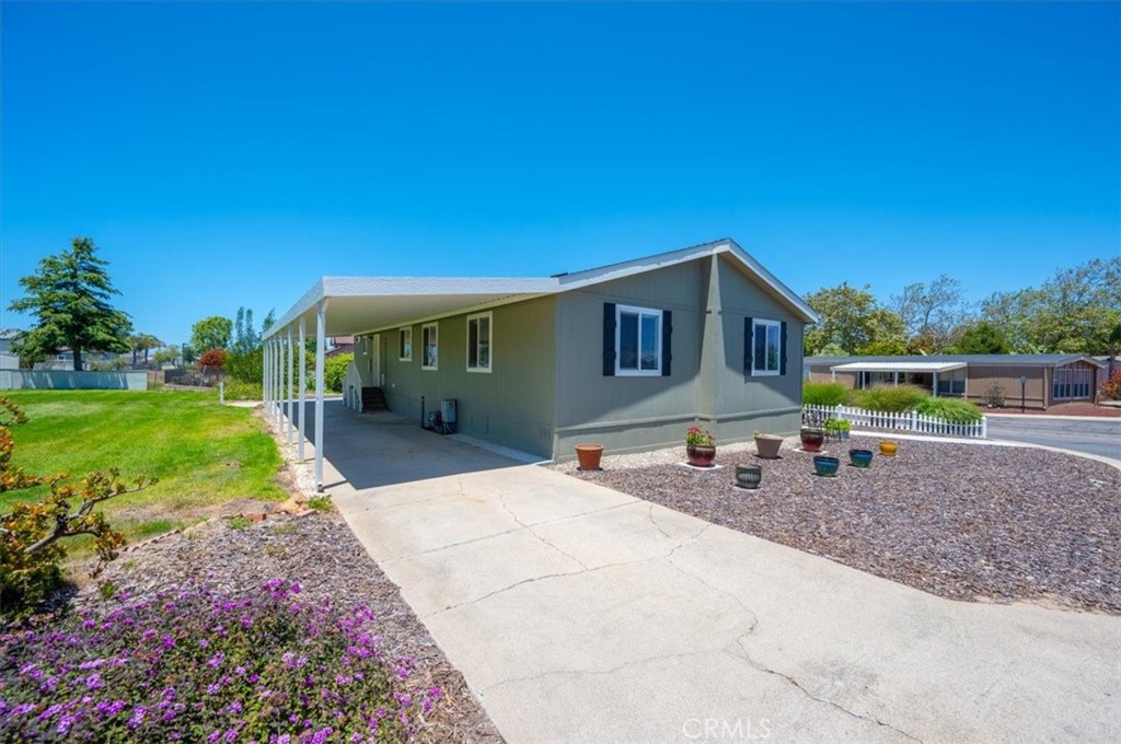 765 Mesa View Drive 1