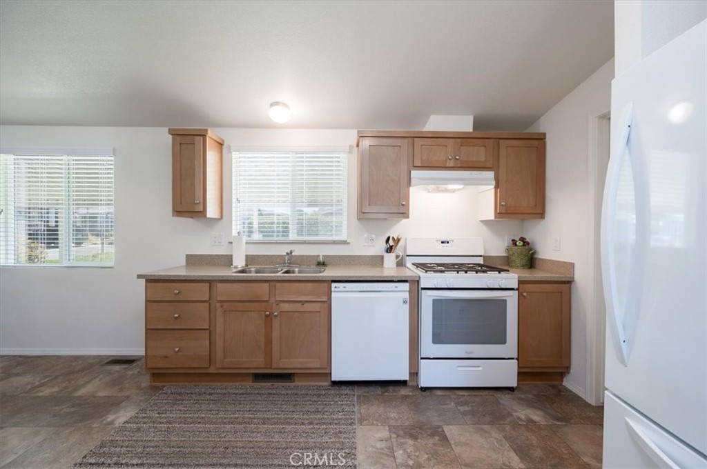 765 Mesa View Drive 1