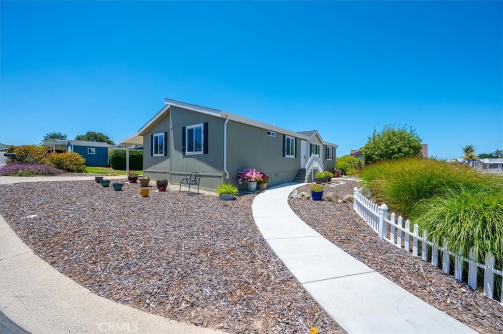 765 Mesa View Drive 1