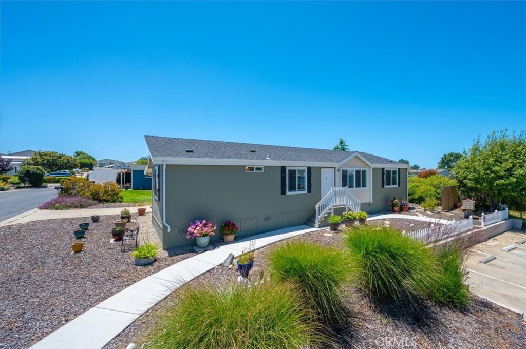 765 Mesa View Drive 1