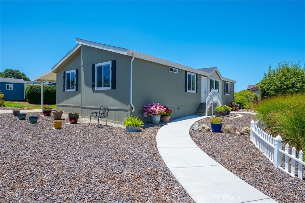 765 Mesa View Drive 1