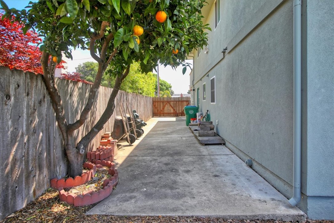 404 Pecan Street
