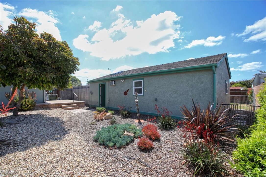 404 Pecan Street