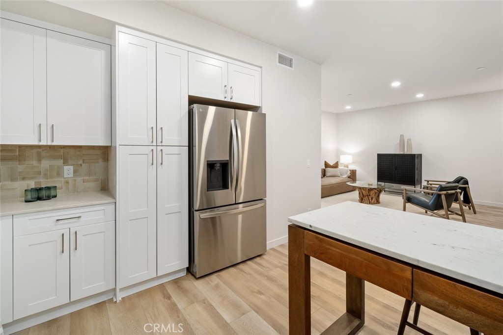 2475 Victoria Avenue 402