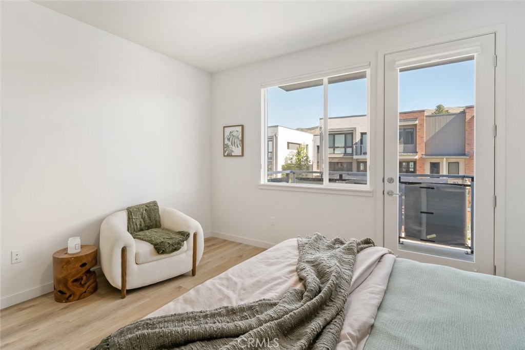 2475 Victoria Avenue 402