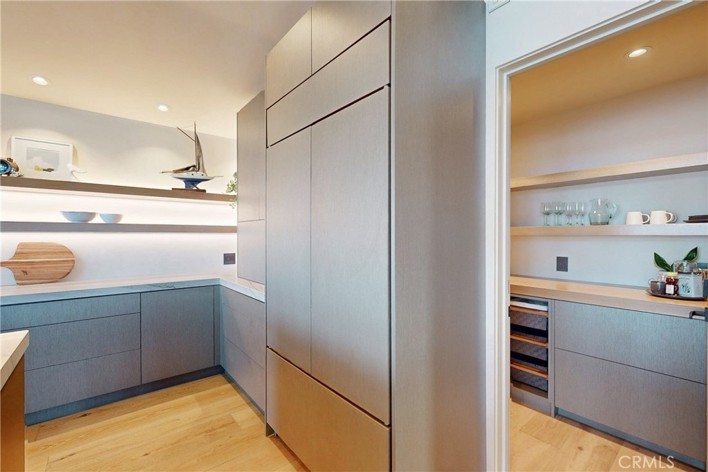 670 Santa Lucia Avenue