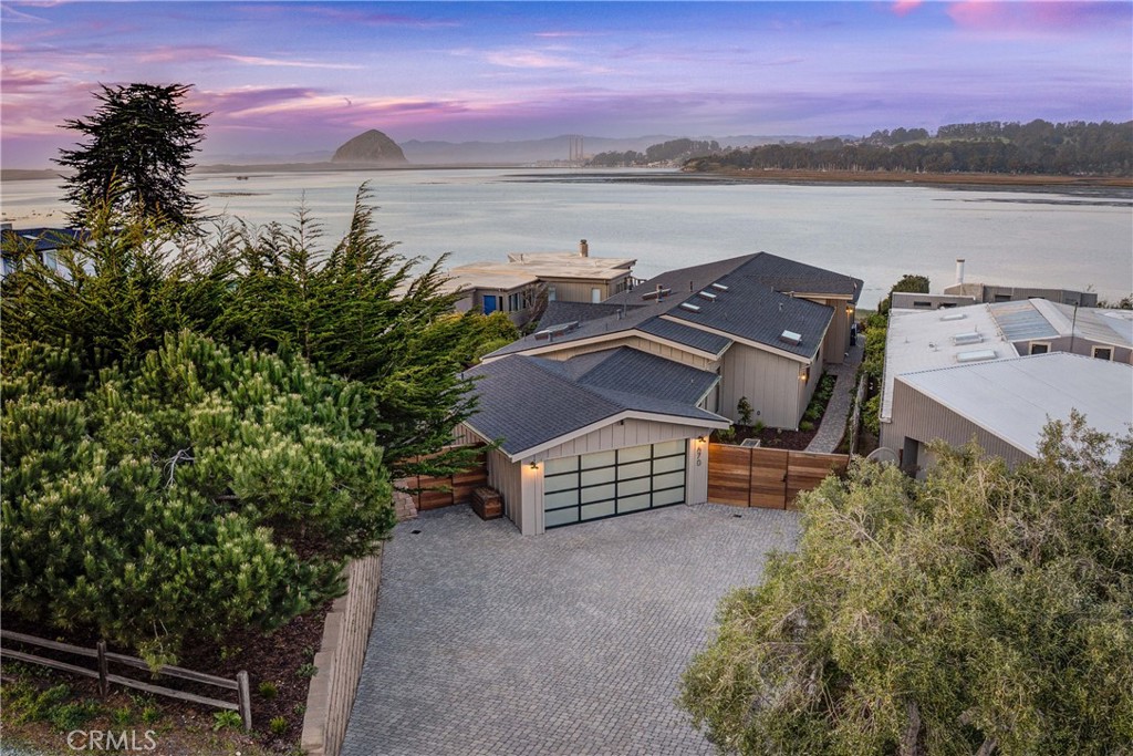 670 Santa Lucia Avenue