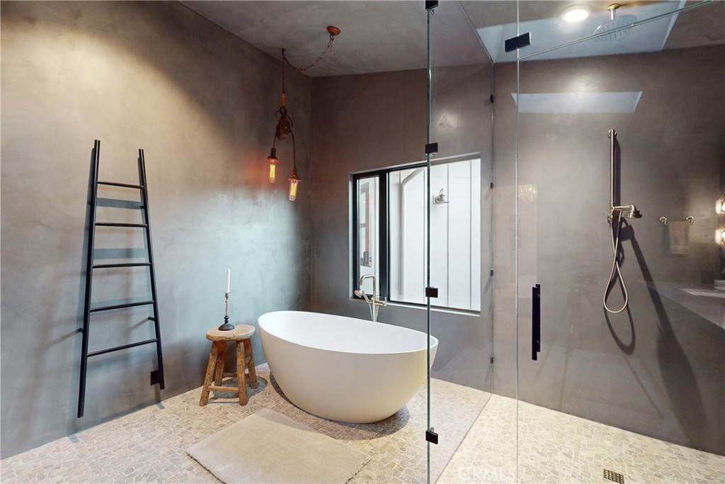 670 Santa Lucia Avenue