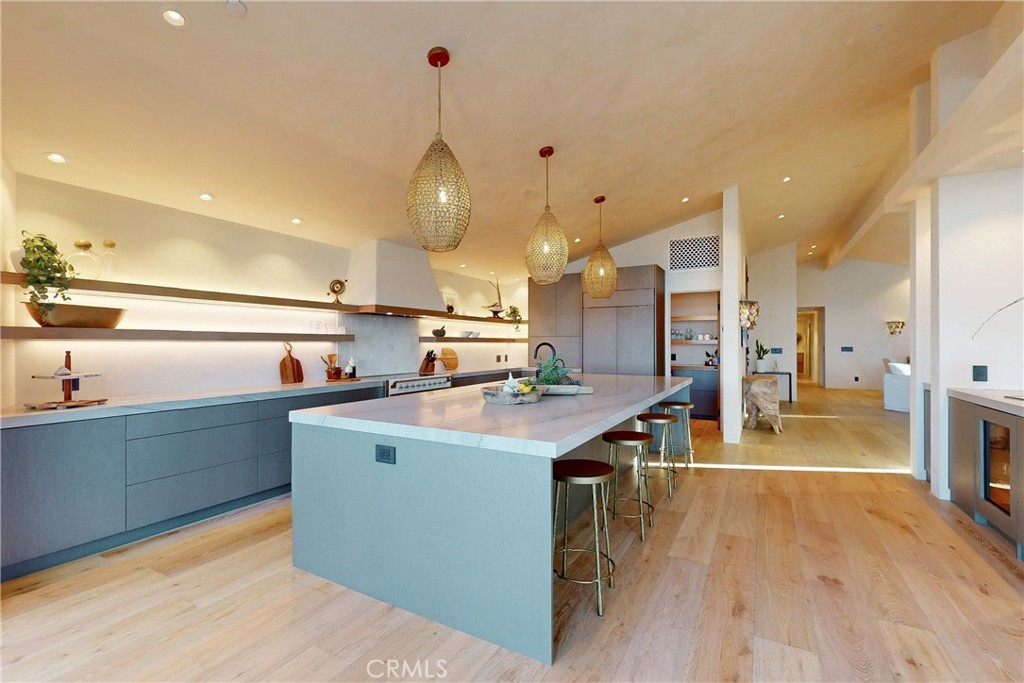 670 Santa Lucia Avenue