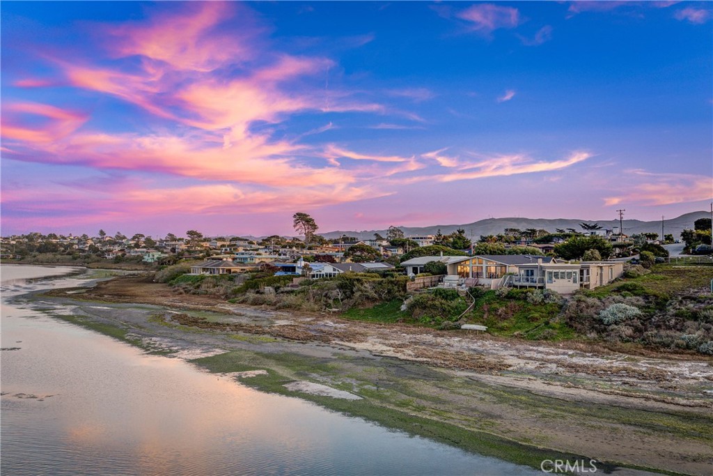 670 Santa Lucia Avenue