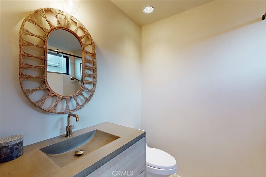 670 Santa Lucia Avenue