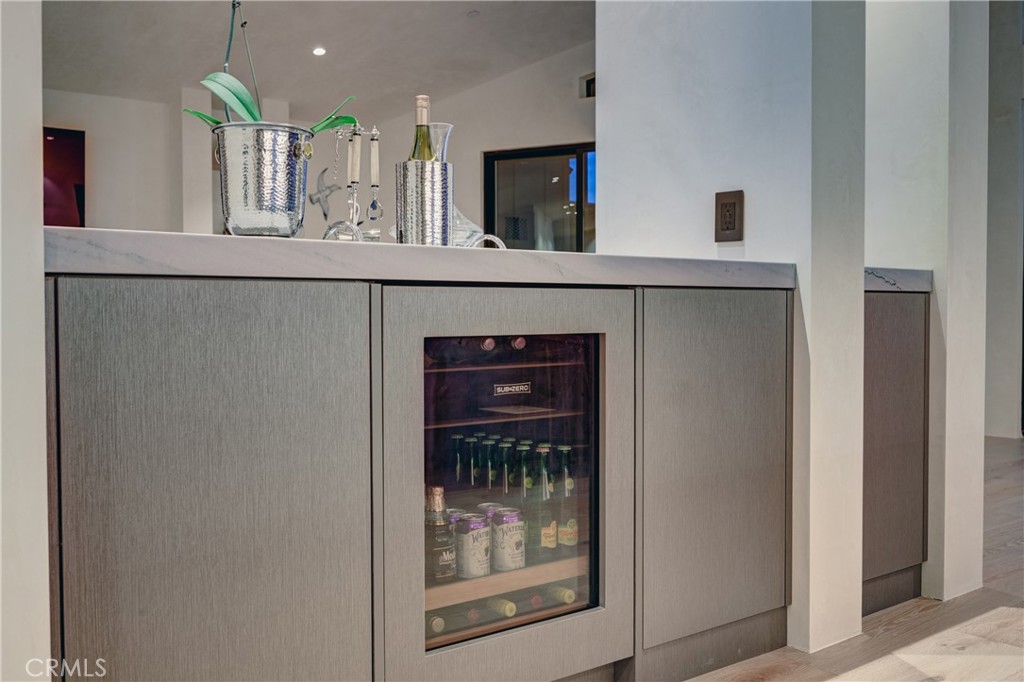 670 Santa Lucia Avenue