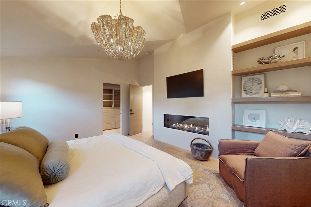 670 Santa Lucia Avenue