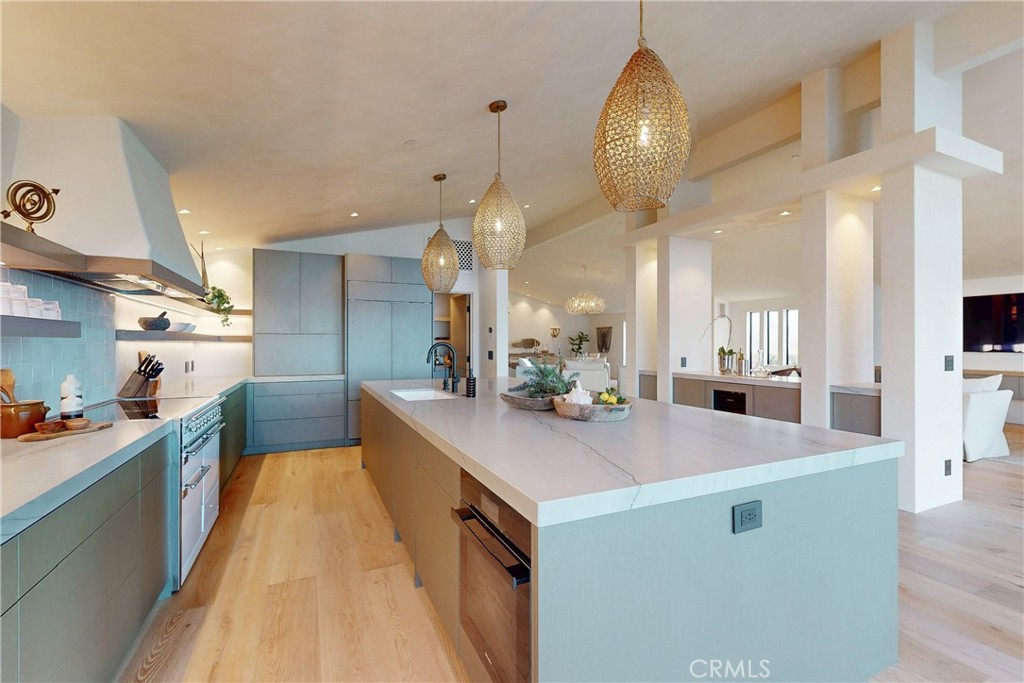 670 Santa Lucia Avenue