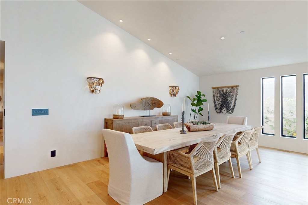 670 Santa Lucia Avenue