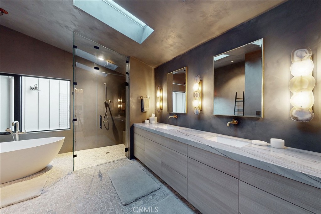 670 Santa Lucia Avenue