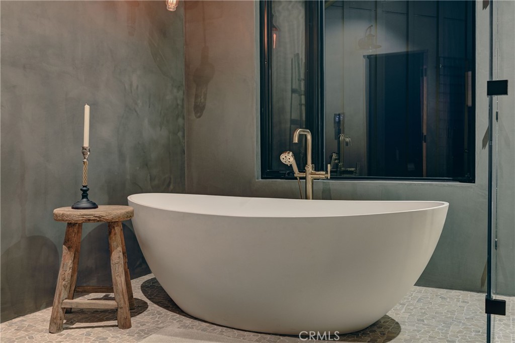 670 Santa Lucia Avenue