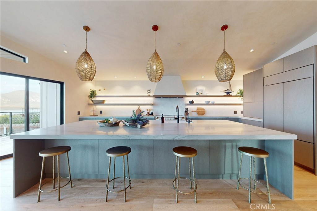 670 Santa Lucia Avenue