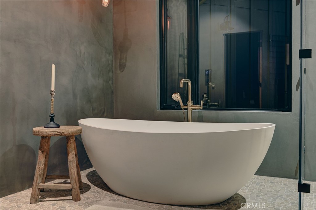 670 Santa Lucia Avenue