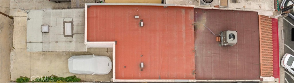 5748 Hollister Avenue