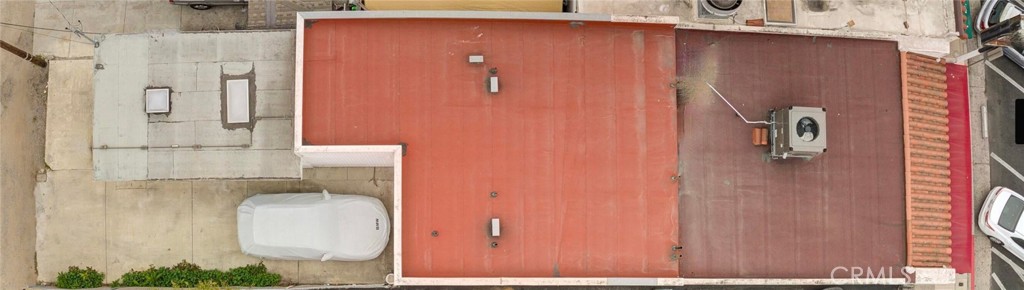 5748 Hollister Avenue