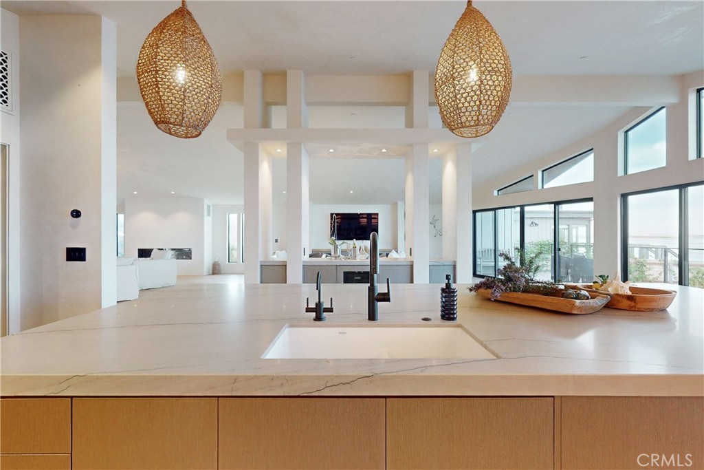 670 Santa Lucia Avenue