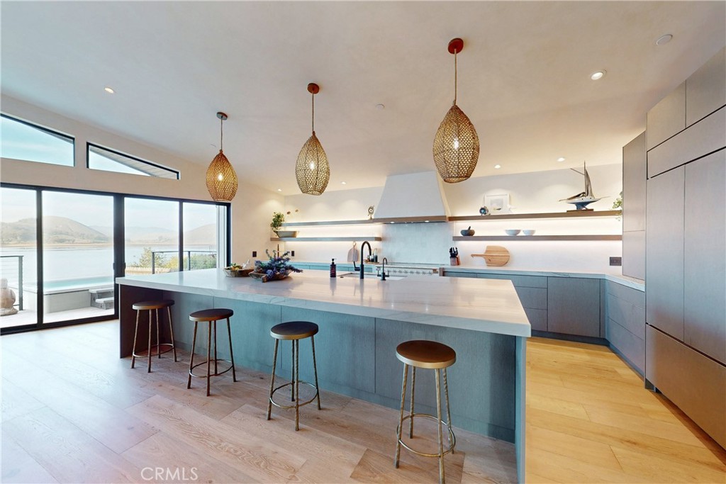 670 Santa Lucia Avenue