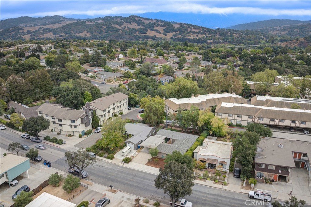 1544 Oak