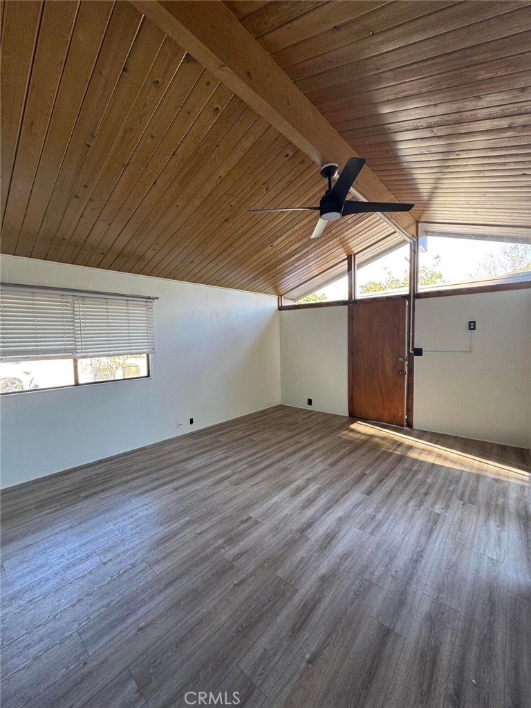 1544 Oak