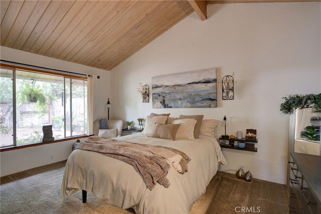 1544 Oak