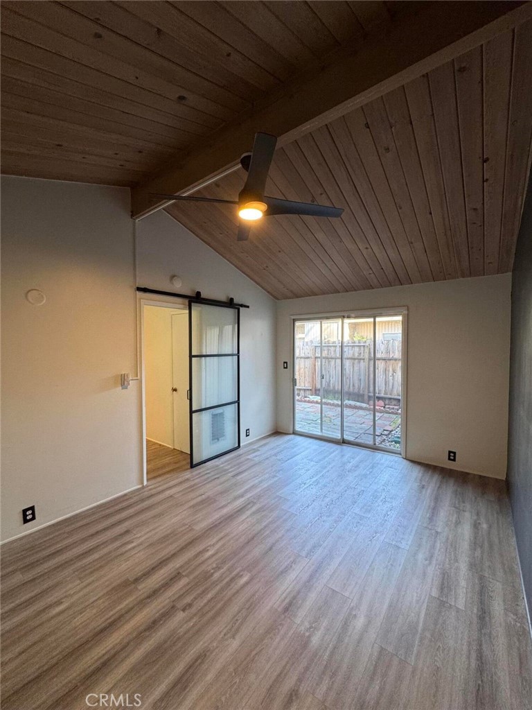 1544 Oak