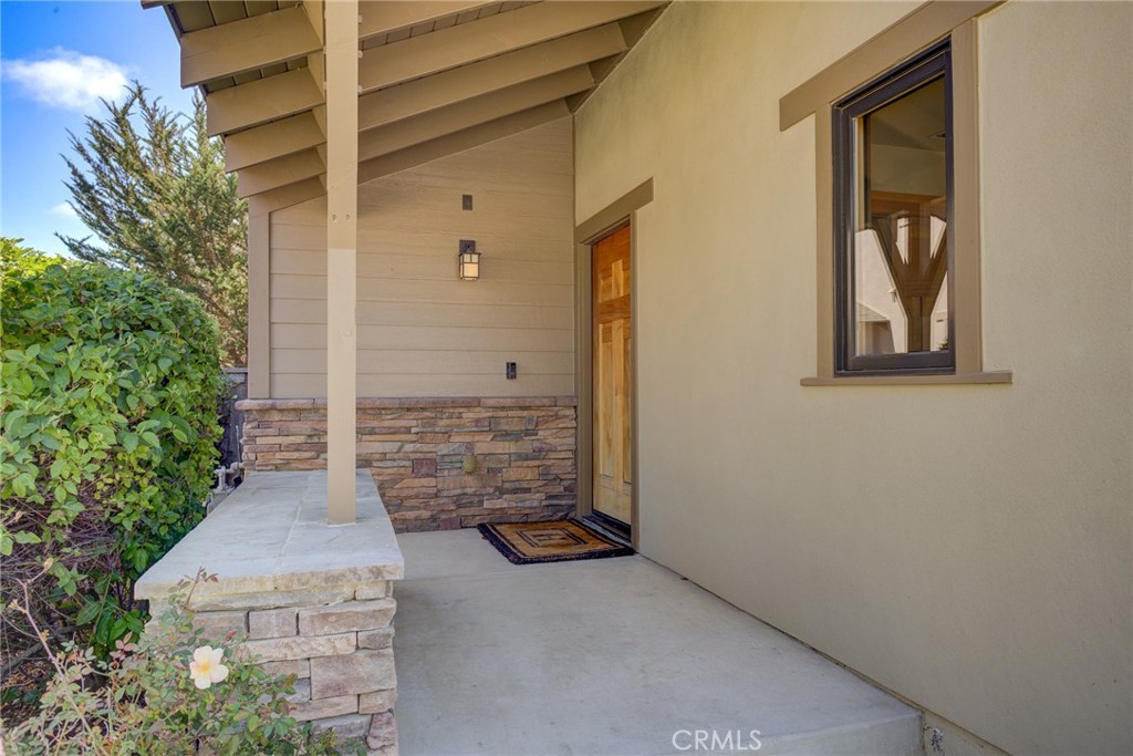 2303 Sanderling Court