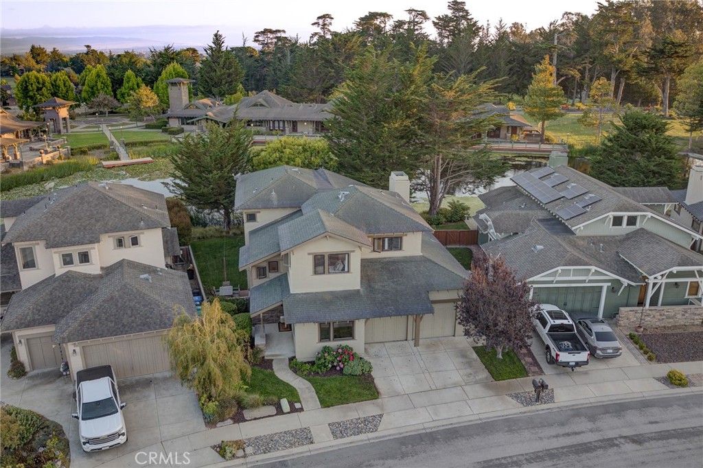 2303 Sanderling Court