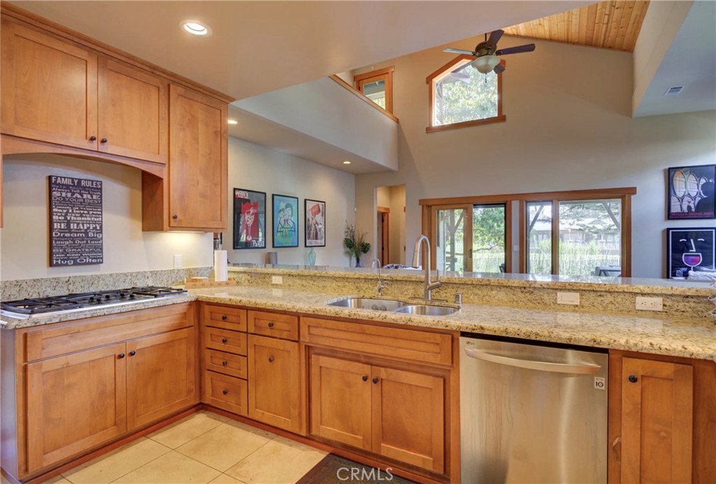 2303 Sanderling Court