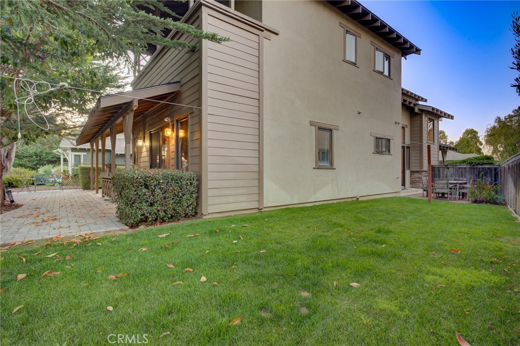2303 Sanderling Court
