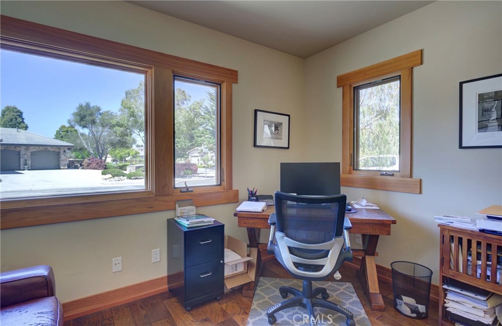 2303 Sanderling Court
