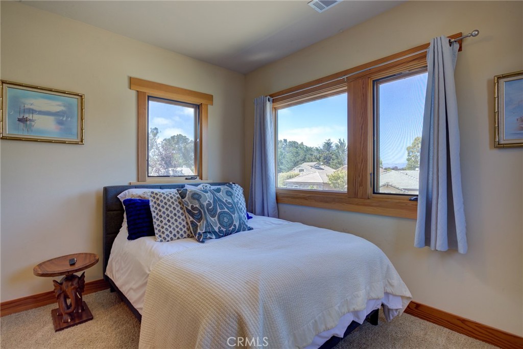 2303 Sanderling Court