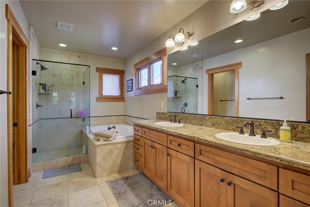 2303 Sanderling Court