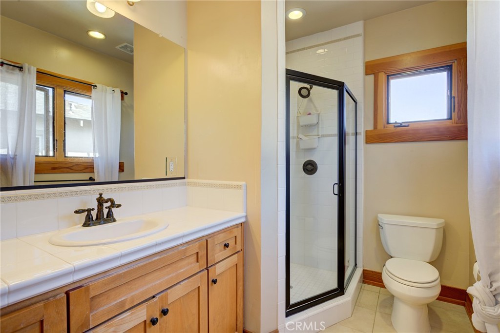 2303 Sanderling Court